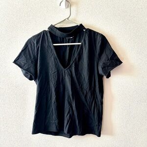 Lovers and friends vneck tshirt black size small